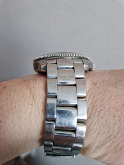 Часы от фирмы FOSSIL