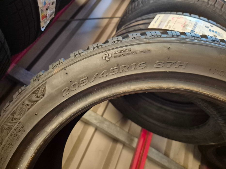 2 Anvelope M+S IARNA - 205/45/16 87H - Hankook Winter - CA UNELE NOI - DOT 2022 !