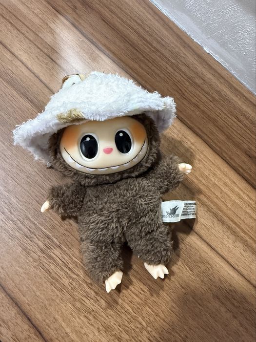 Чисто ново Labubu