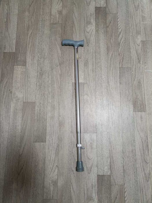 Трость новая металлическая