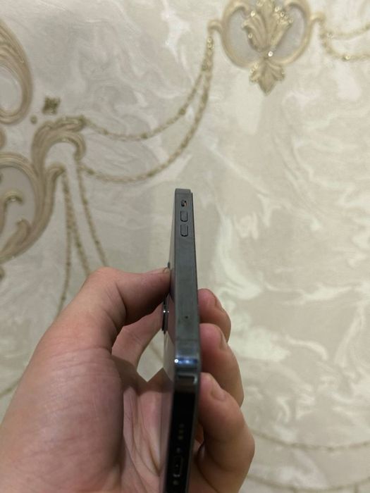 Iphone 12 Pro holat yaxshi