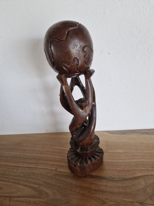 Sculptura lemn statueta