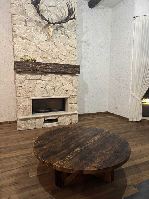 Mobilier rustic din stejar