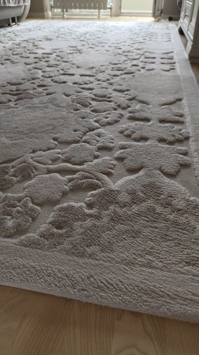 Ковёр 2х4м. в отличном состоянии