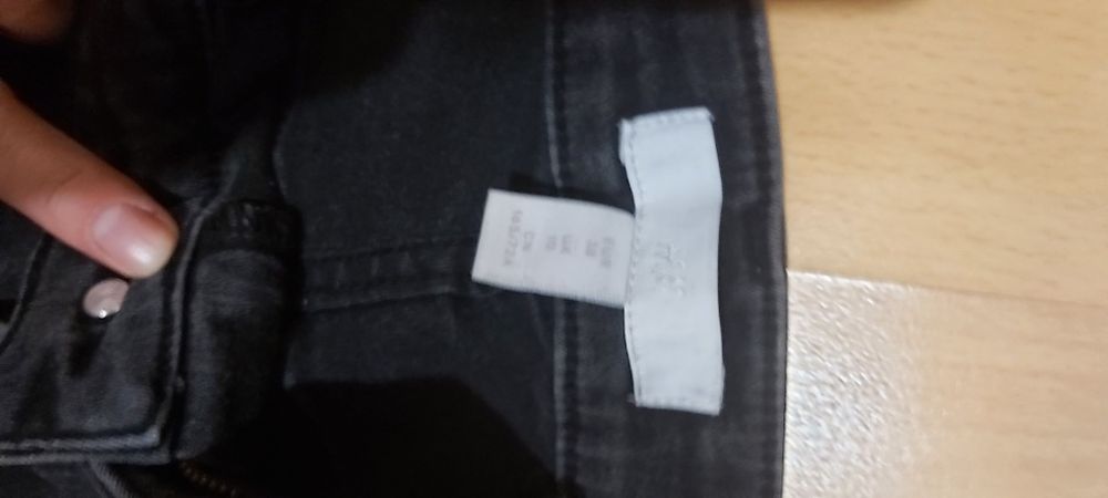 3 blugi, Pull and Bear si H&M, Skinny& Mom jeans