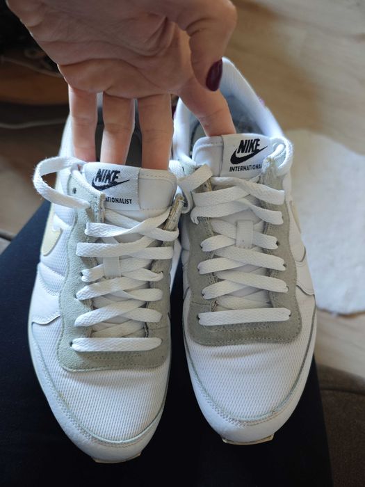 Маратонки Nike, бели на цвят