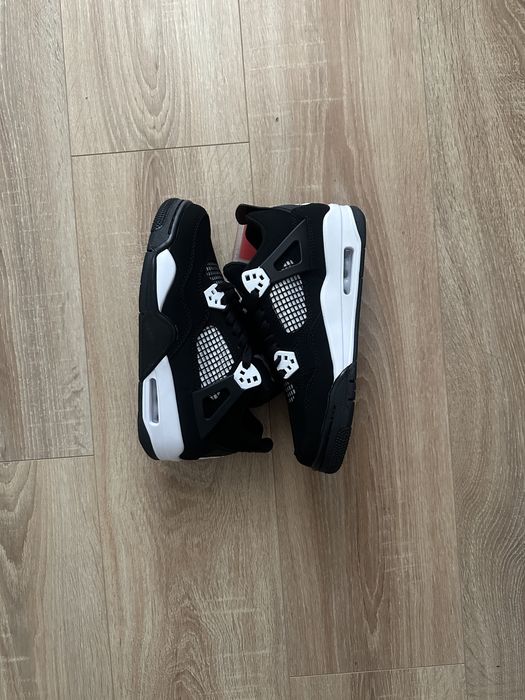 Jordan 4 White Thunder (Marimea 38)