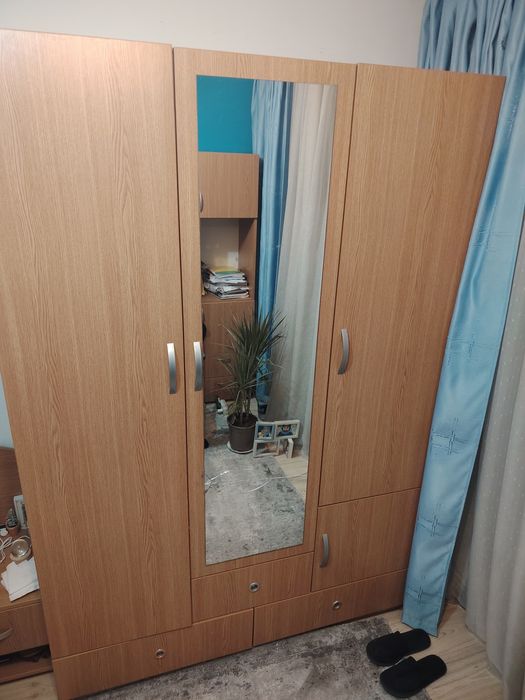 Pat pe colț 100/200,tăblie lata,noptiera, somniera pal, sifonier, biro