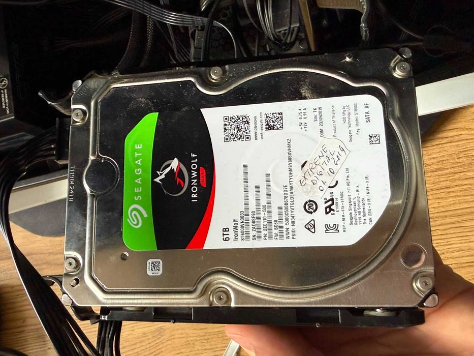 seagate ironwolf pro second hand si noi de vanzare • Anunturi • OLX.ro