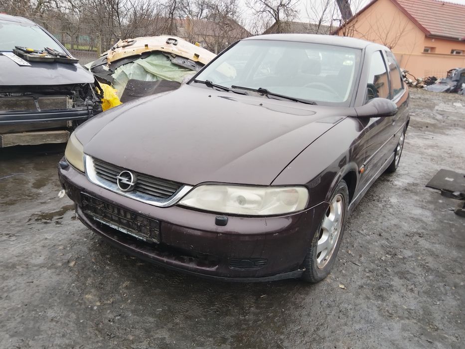 Far/faruri stanga/dreapta Lupa/Xenon Opel Vectra B facelift