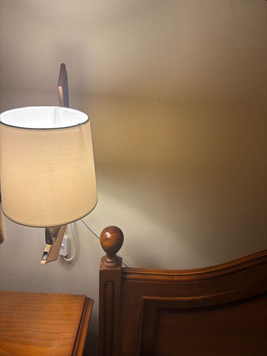 Vând 2 buc aplice dormitor