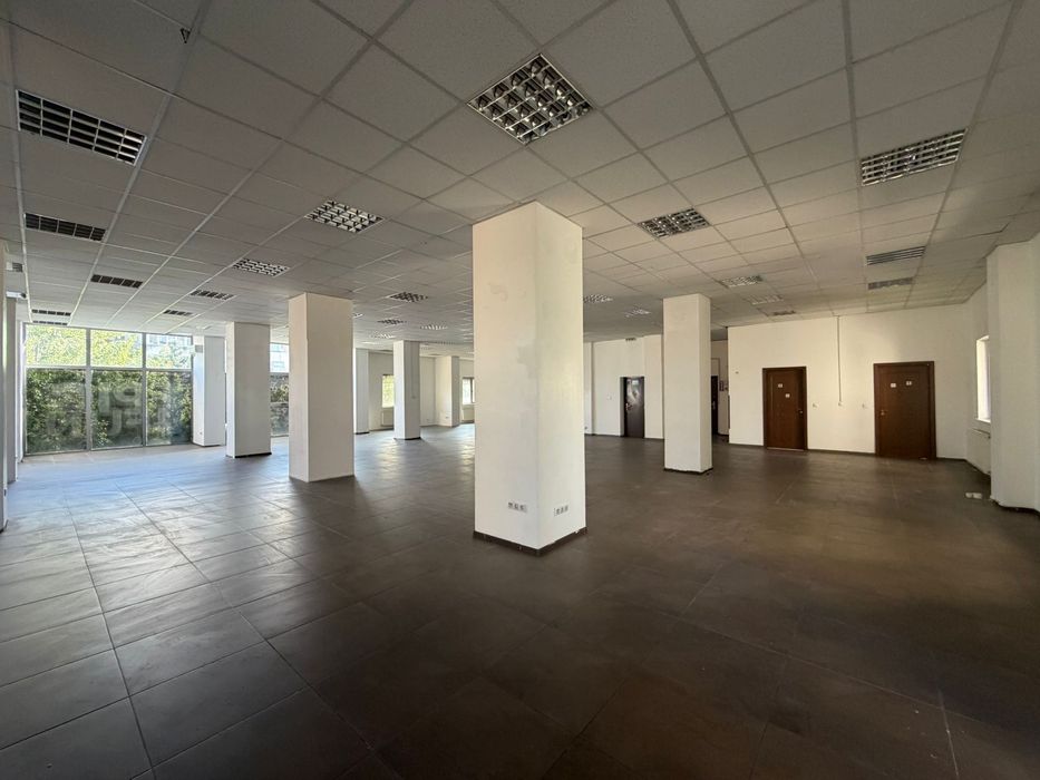 Spațiu Premium Comercial 350 mp – Intrare Proprie