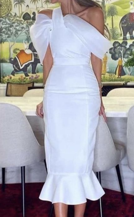 Продаю вечернее белое платье