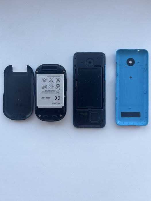 Sony Erickson - Nokia  10000 Тенге