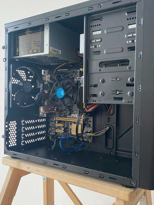 Компактен компютър