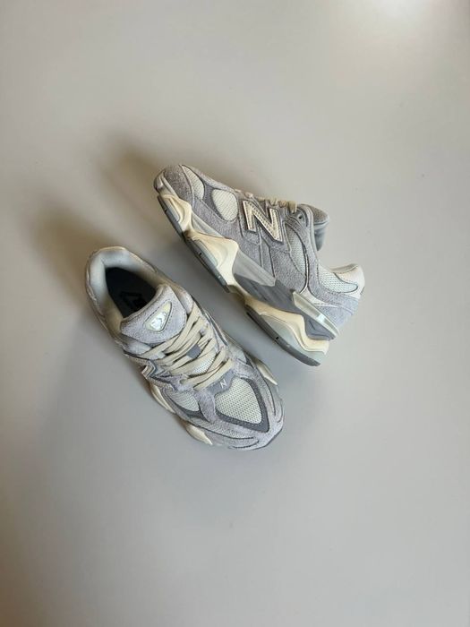New Balance 9060 - QUARTZ GREY Отново