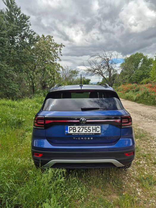 Фолксваген T-Cross TSI-110 к.с. Практически нов SUV-6300 км., гаранционен!