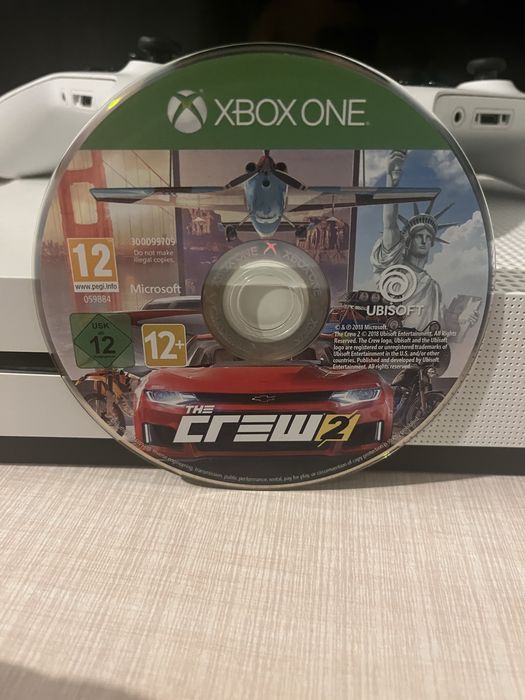 Xbox One S 1TB.