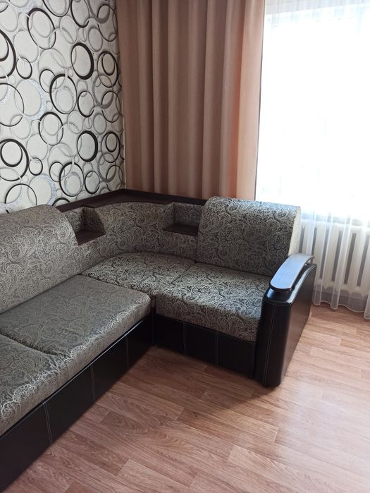 Продам диван угловой