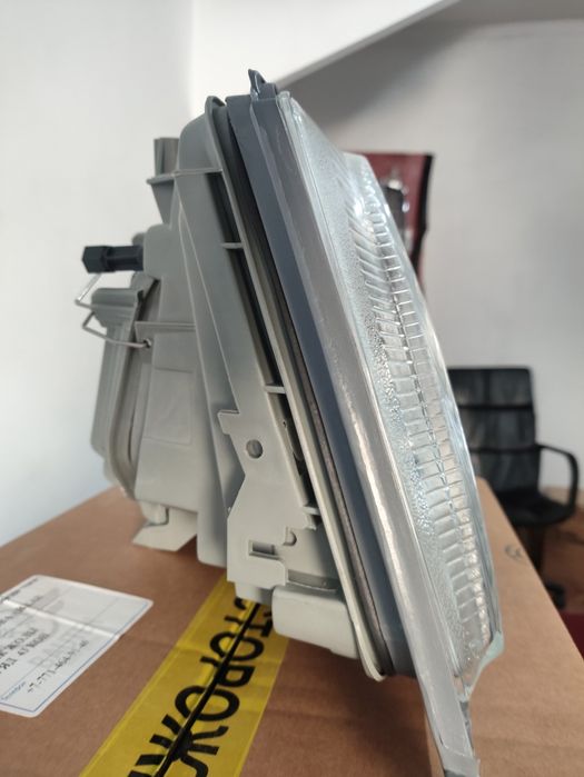 124 мерс фара депо Тайвань