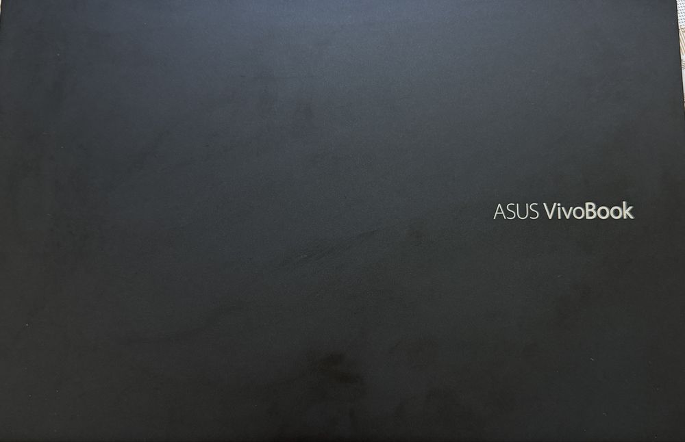ASUS VivoBook 14