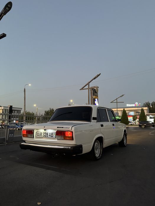 Vaz 2107 sotiladi