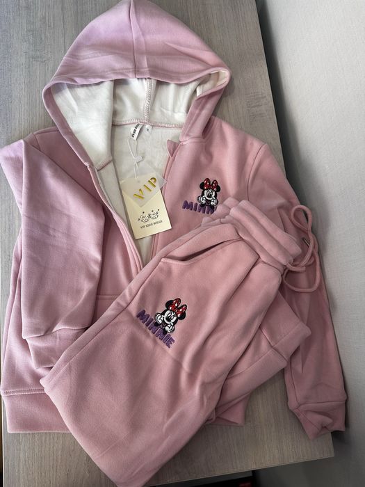 Новый теплый спортивный костюм на девочку