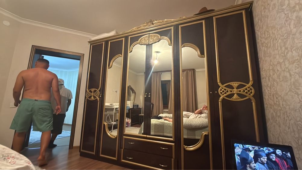 Спальный гарнитур