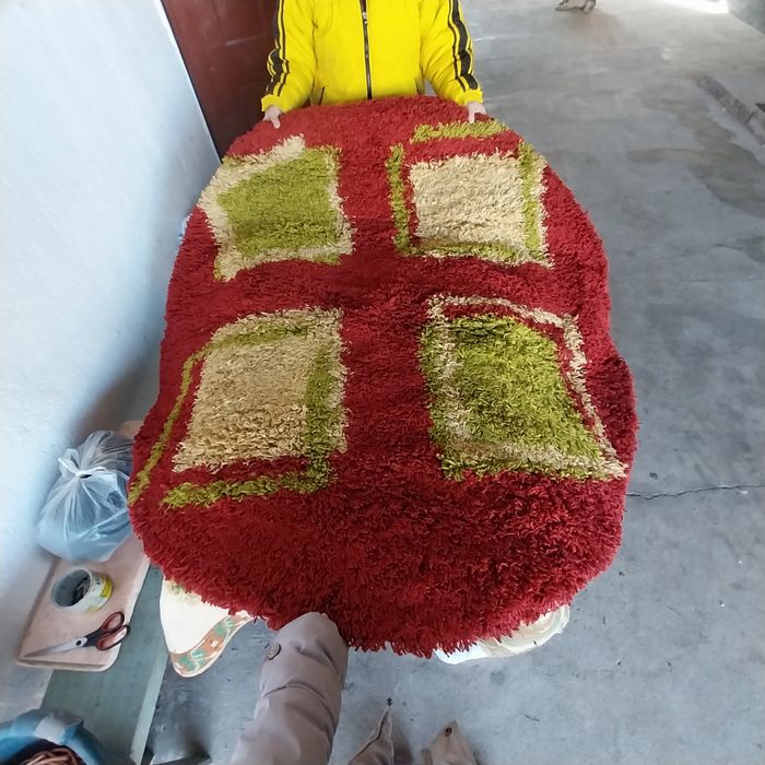 Продаются ковры б.у