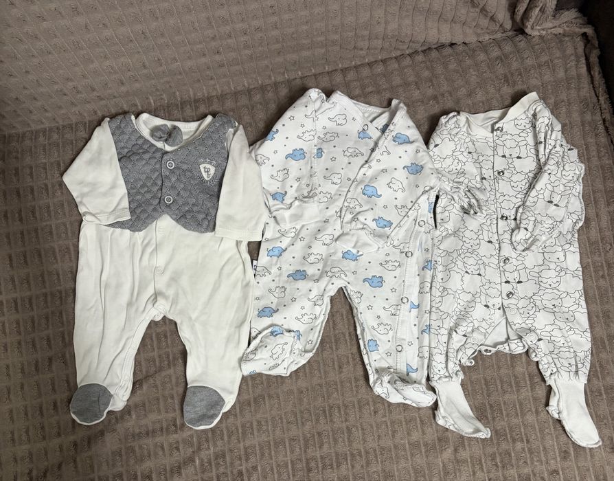 Продам Детские вещи