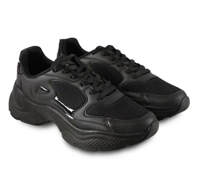 Продается кроссовки и туфли