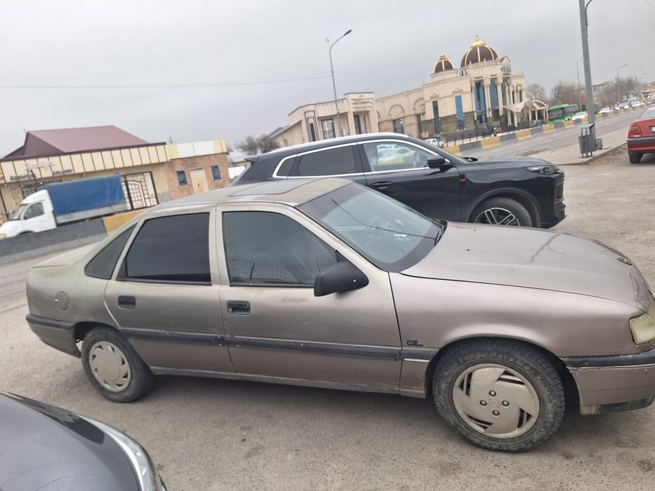 Опел бектра  2 куб простой мотор