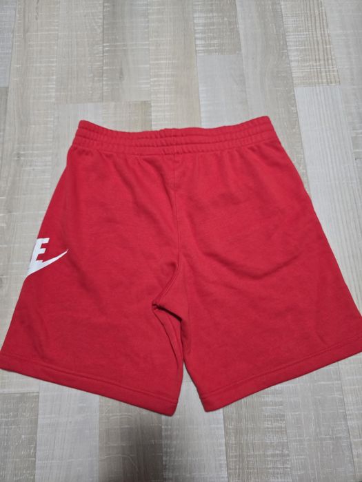 Къси панталонки Nike сиви и червени