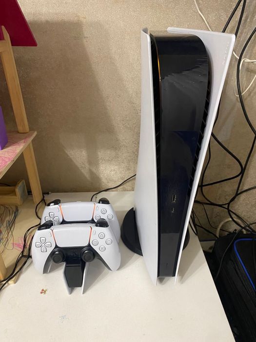 Продам Playstation 5+ топ игры