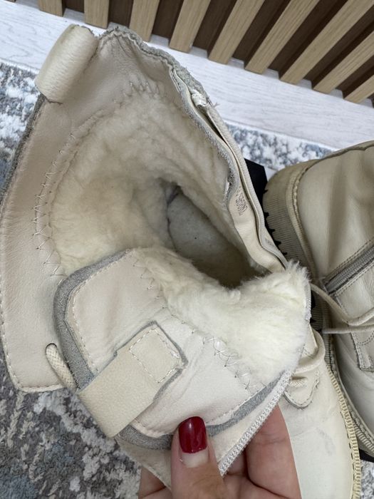 Белые сапоги из натуральной кожи