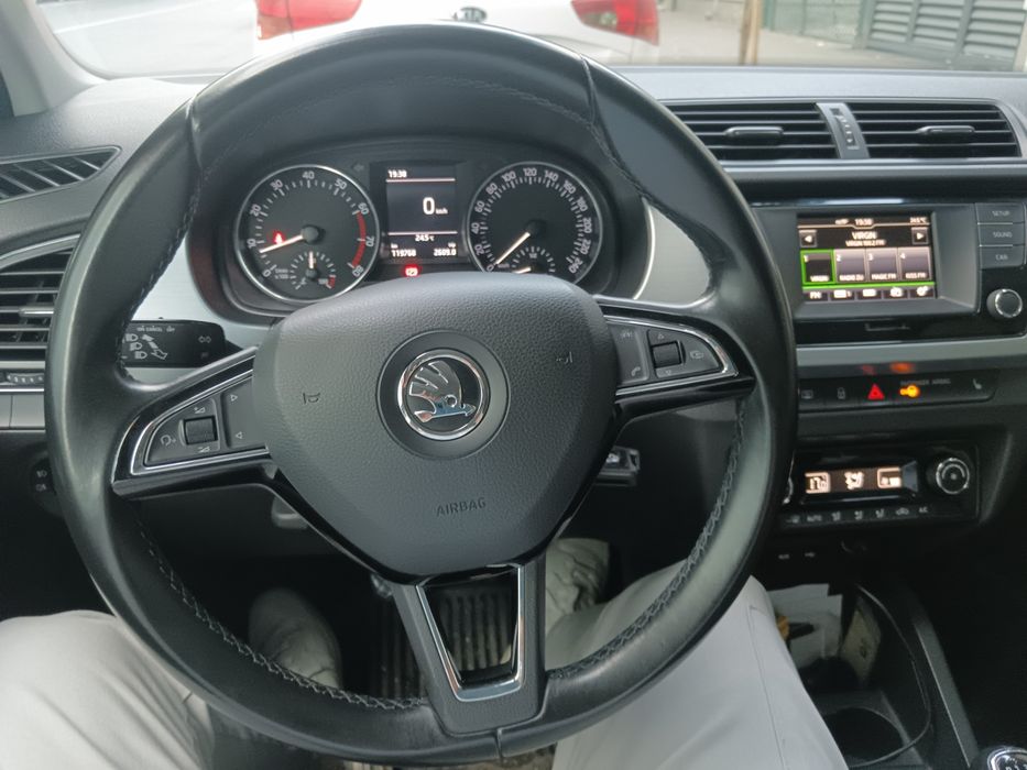 SKODA Fabia 2017 — imagine 5