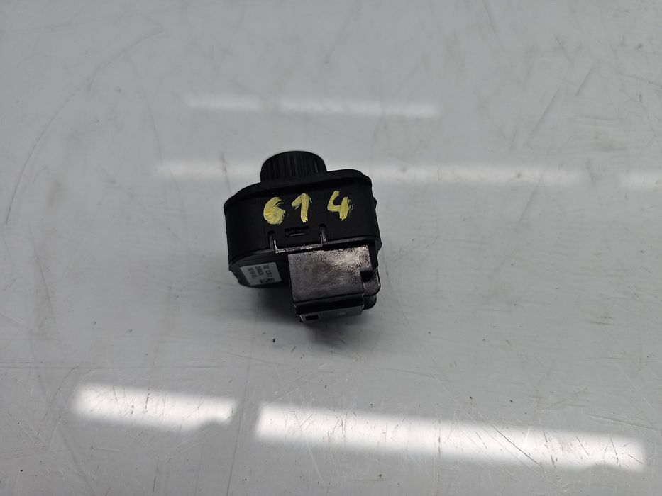 Buton reglaj oglinzi Volkswagen Passat B7 (362) [Fabr 2010-2014] 1K095