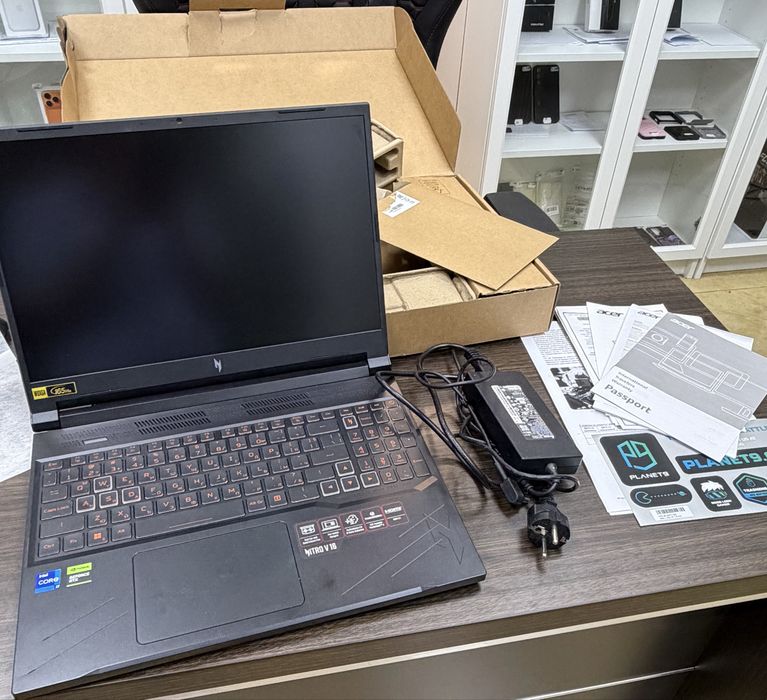 КАТО НОВ 1TB Acer Nitro V16 Ardes Гаранция до 2027 г. Black