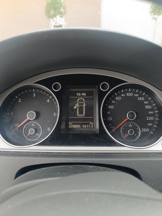 •Vând VW Passat B7 2012 2.0TDI•