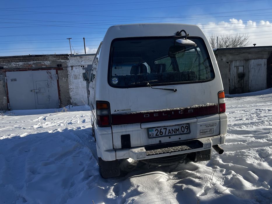 Митсубиси Делика