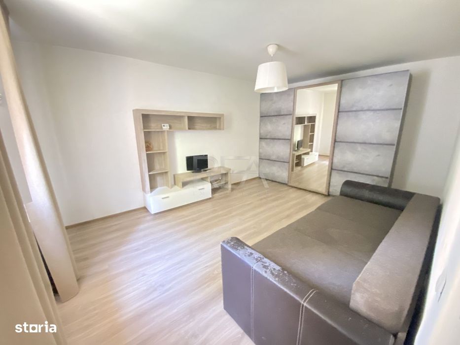 Garsoniera- centrala proprie-curte 50 mp- Metrou tineretului