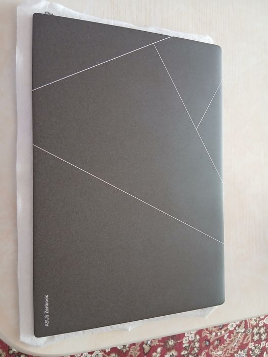 Asus Zenbook S14. 3K OLED, Ultra 7,32 Gb,1TB Sroch No