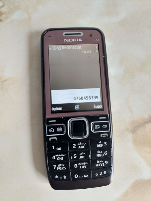 Vând Nokia E52 Mocca Brown codat Vodafone [cu un defect] //poze reale