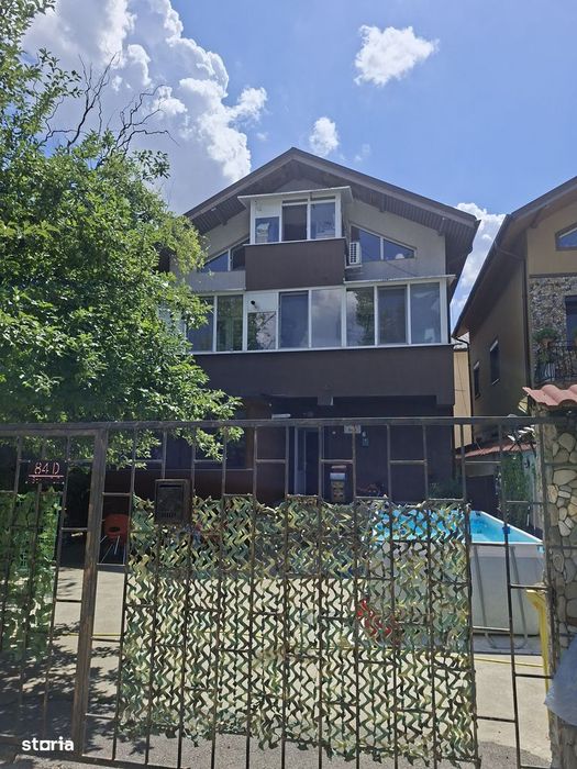 Propietar/Apartament cu 3 camere, curte