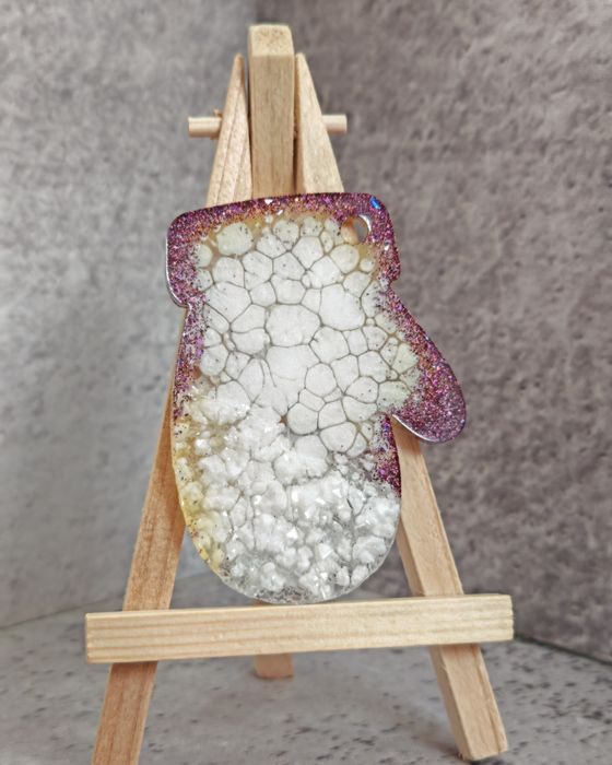 Елочные игрушки из смолы