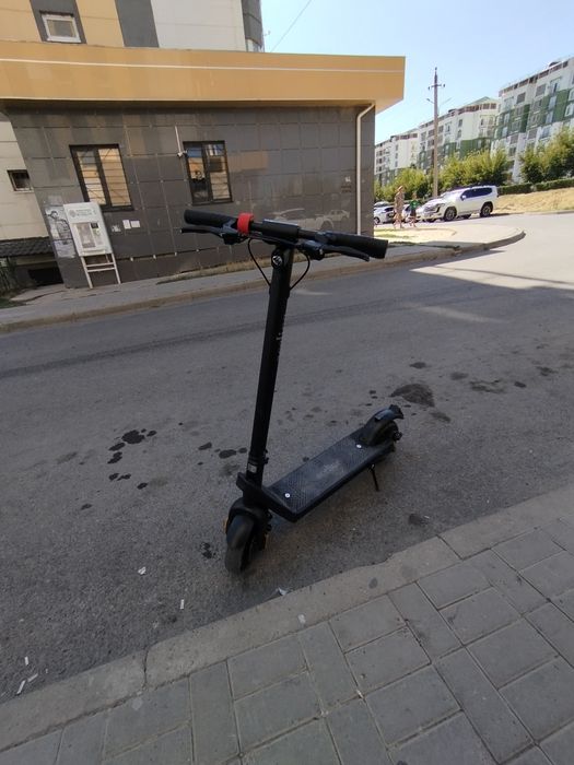 Продаю электро самокат