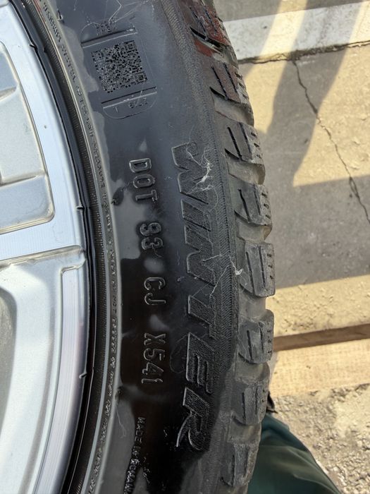 Оригинални BMW джанти 17 цола с гуми Pirelli 225/45/17