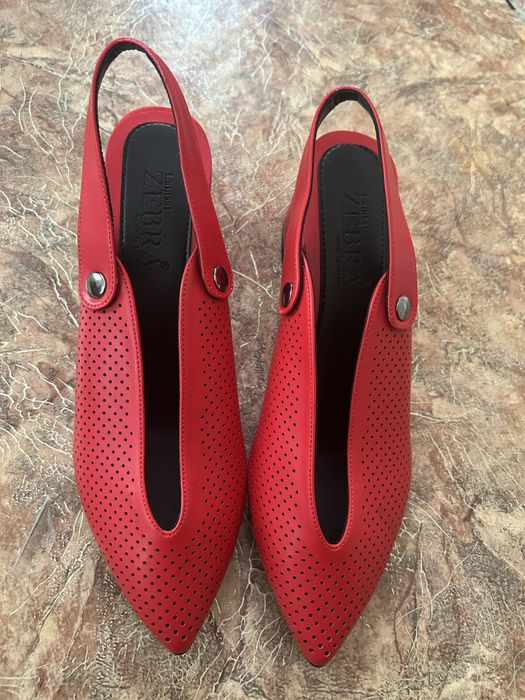 Женская обувь туфли новые кожаные размер 38