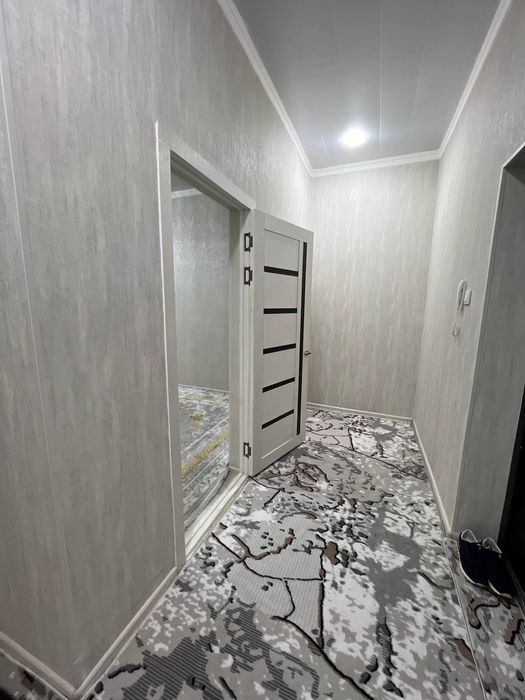 Tinchlik domlaridan 1etaj padvallari bilan birga 1 xona 2 xona qilinga