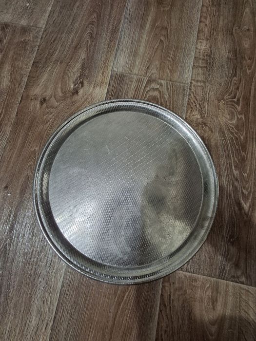 Продам поднос латунная